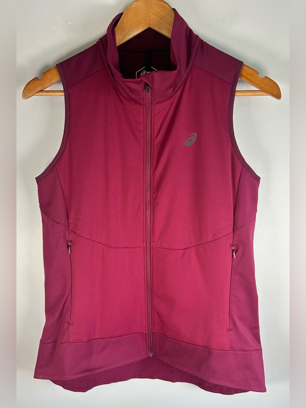 ASICS Womens H1 Running Vest Size M Red Burgundy Full Zip Reflective EUC - Picture 1 of 12